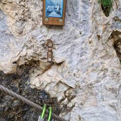 Was ne geile Werbeidee, mitten im Klettersteig