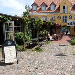 Gemütliche Atmosphäre im Innenhof