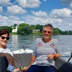Chillen auf dem Wannsee, mit Schloss der Pfaueninsel