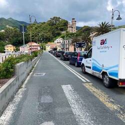 Warten auf freie Tunneldurchfahrt