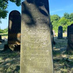 2 Polaravitz sisters d.1890s. See translation H7