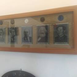 Und die hingen neben ihrem Bett ✊🏻