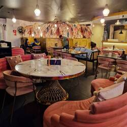 Abendessen in einem der vielen schönen Restaurants am Hafen