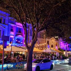 the Rocks" das alte Hafenquartier, bunt in der Nacht