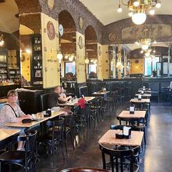 Kaffeehausflair im Café San Marco