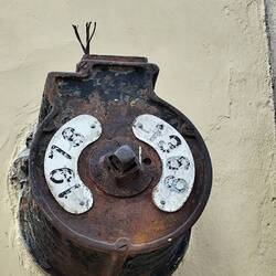 Der Sinn und Zweck dieses Dings erschließt sich mir (noch) nicht.... Es ist schön alt 😂