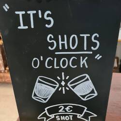 Zeit für einen Hierbas = Kräuterschnaps