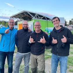 Unser Tandem Fallschirm Springer (hat in seinem Leben 21000 plus Sprünge gemacht)