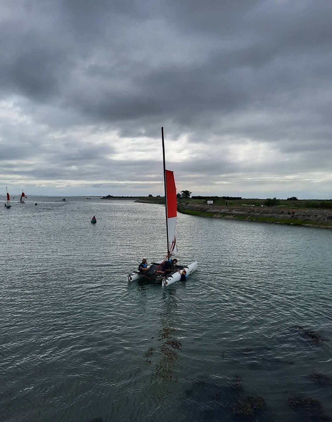 Initiation au catamaran pour les collégiens d'Ars