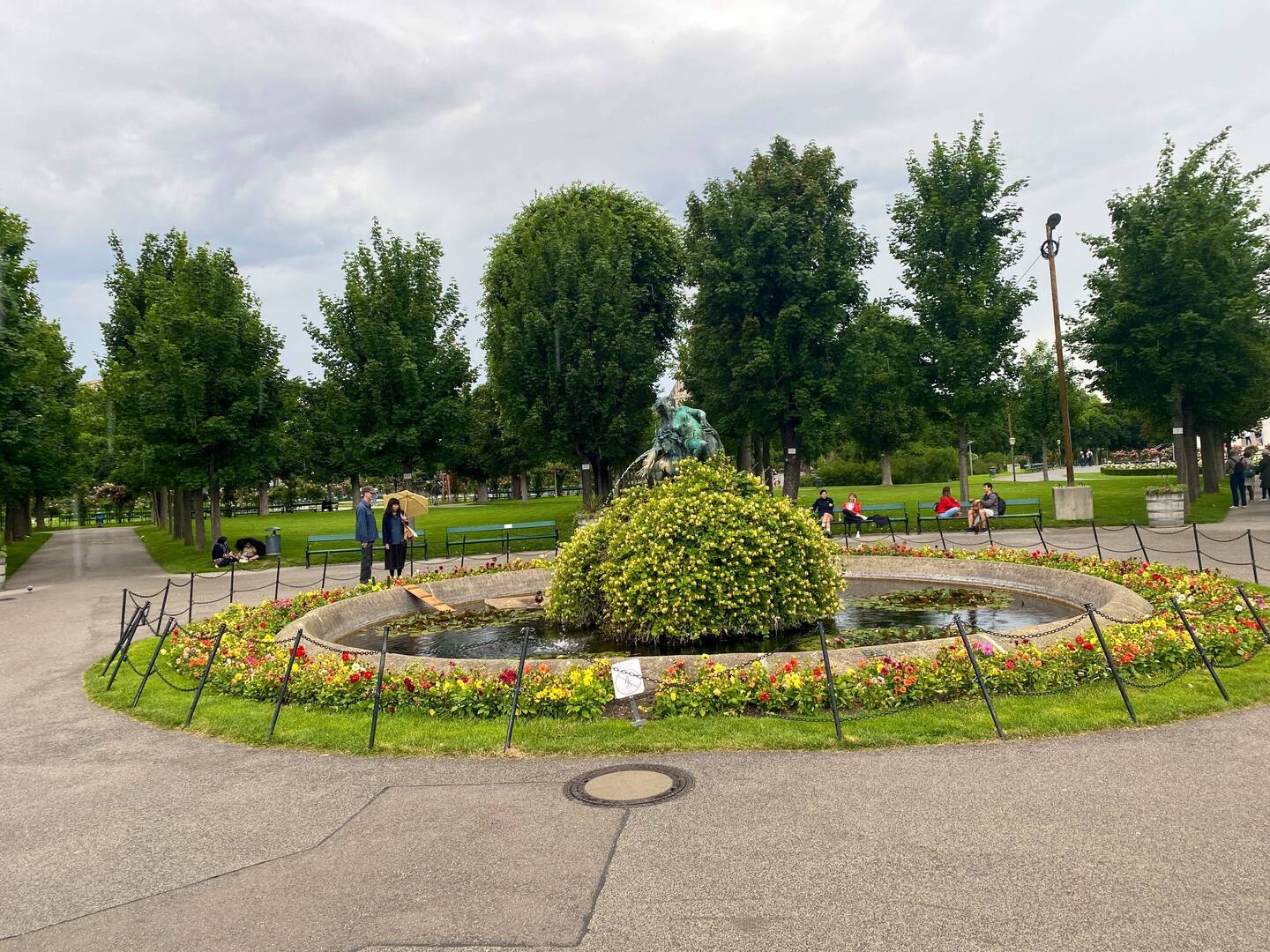 … und noch ein nasser Spaziergang durch den Volksgarten …