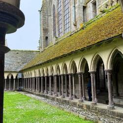 Innenhof des Klosters von Le Mont-Saint-Michel
