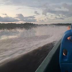 Kanufahrt im Sonnenuntergang