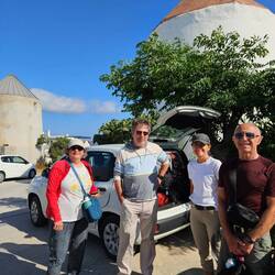 Notre mini auto louée.. À 5 avec baggages c'est du sport 😜