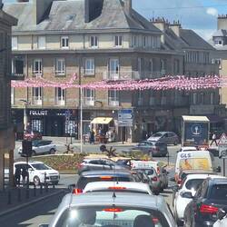 Vire-Normandie, bunt geschmückt