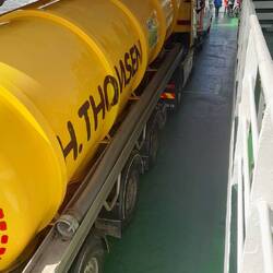 Massarbeit: selbst der Klärschlammtransporter kann bloss um 10 Uhr hin und 16 Uhr zurück