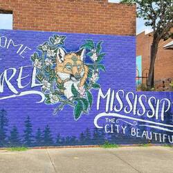 Artist Marcie McDade @foxymissarts