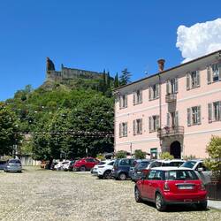 Blick zum Castello in Avigliana