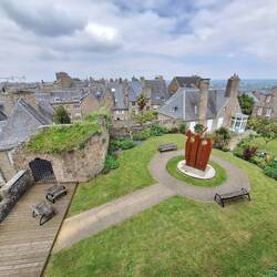 Blick in den kleinen öffentlichen Garten