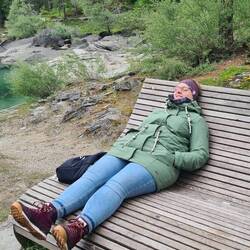 Jaaa im Tshirt und dä churze Hose wär besser - aber mer gnüsseds au so 😊