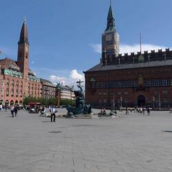 Scandic Palace und Rathaus