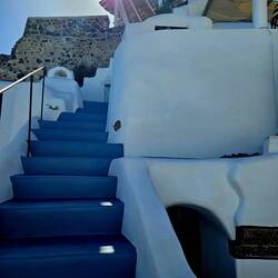 Escalier de notre villa qui monte à notre 2 ème terrasse