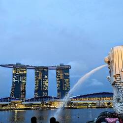 The Merlion looking out over Marina Bay