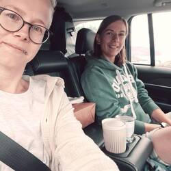 luxus leben auf der rückbank von jasper😍