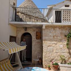 Our cute little Trullo apartment - Locorotundo