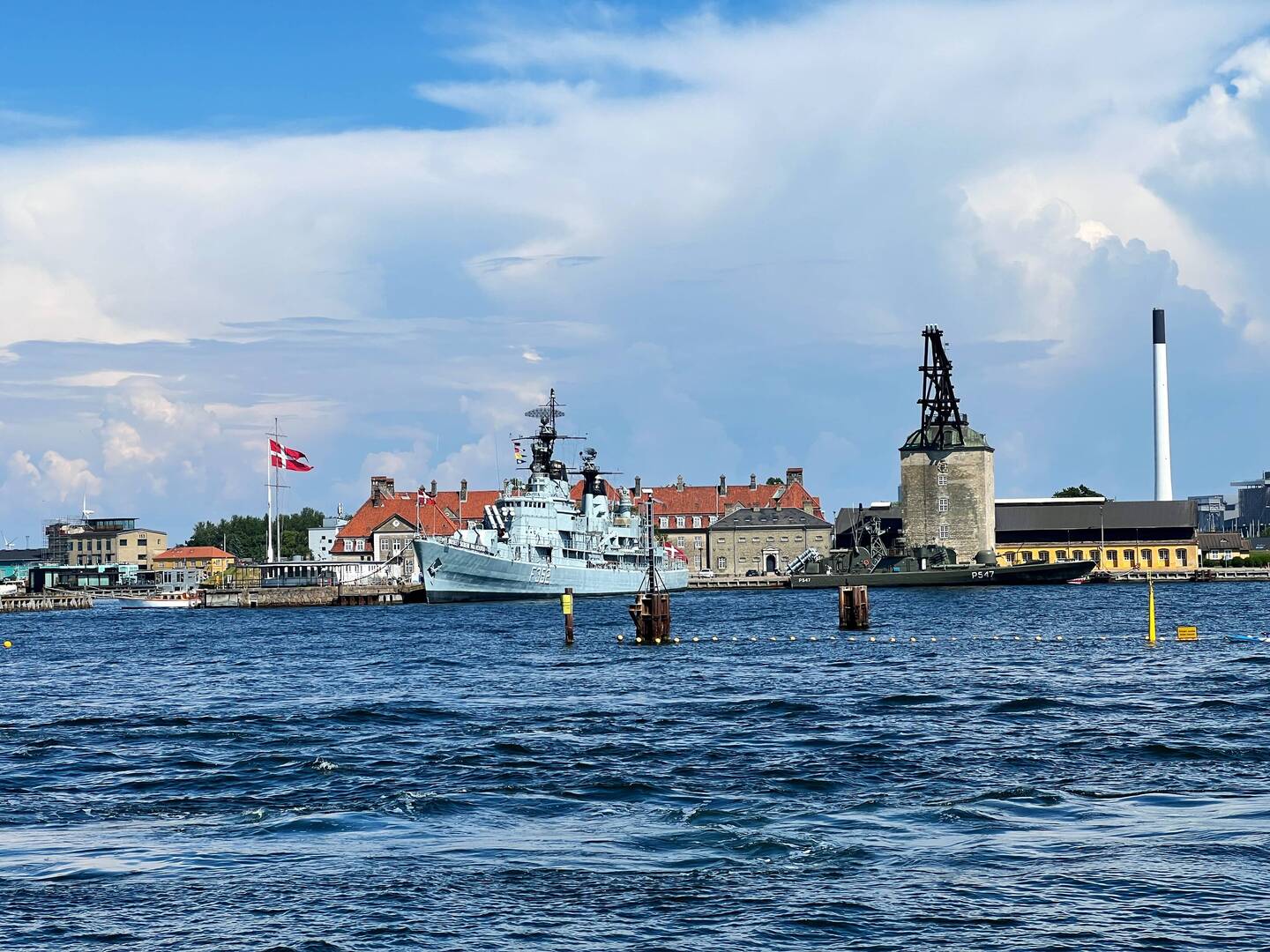 Das Marineschiff ⛴️⚓️