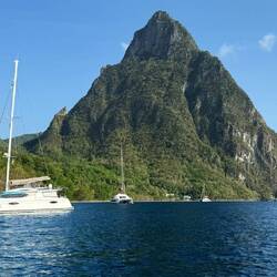 der kleine Piton in der Bucht von Soufriere