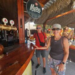En attendant l'autobus, pourquoi pas une bonne bière fraîche!