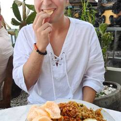 Nach einer Wanderung schmeckt das Essen besonders gut😅