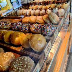 goldie's donuts & bakery