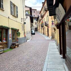 in den Gassen von Saluzzo