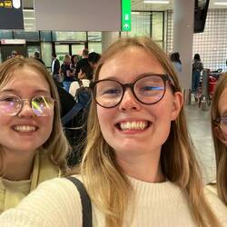 Joanna and Emily 🥰