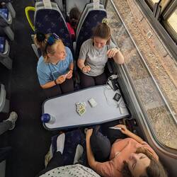 Gemäss Linda: Uno Tschüss Ciao Sepp