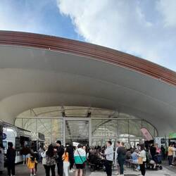 King's Birthday Market in "The Cloud"