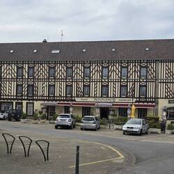 Hotel Normandy and restaurant in the town centre
