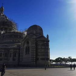 An die Kathedrale erinnere ich mich noch.