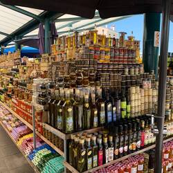 Überall lokale Köstlichkeiten!