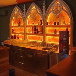 Bar in der oberen Etage