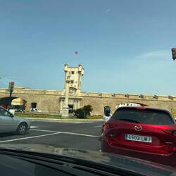 Das alte Stadttor samt Mauer