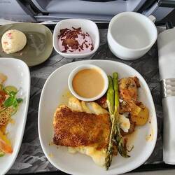 Dinner on the plane with Icelandair