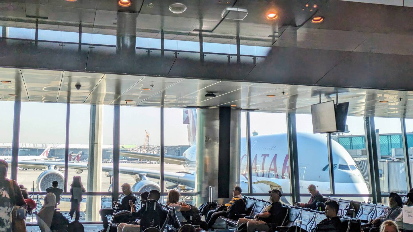 Taking the big bus (A380) to London