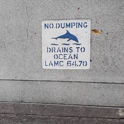 Rettet die Natur! Aber kauft pro Kopf 2 Autos!