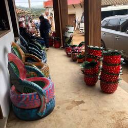 Kunst aus alten Reifen