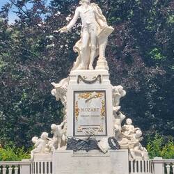 Mozart statue