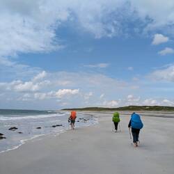 Fast 15km Barfuess am Strand