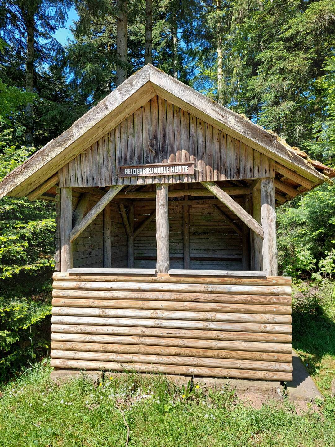 Heidenbrünnele Hütte südlich vor Loßburg