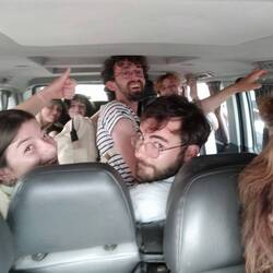 A 11 dans le taxi entre les terminaux...
